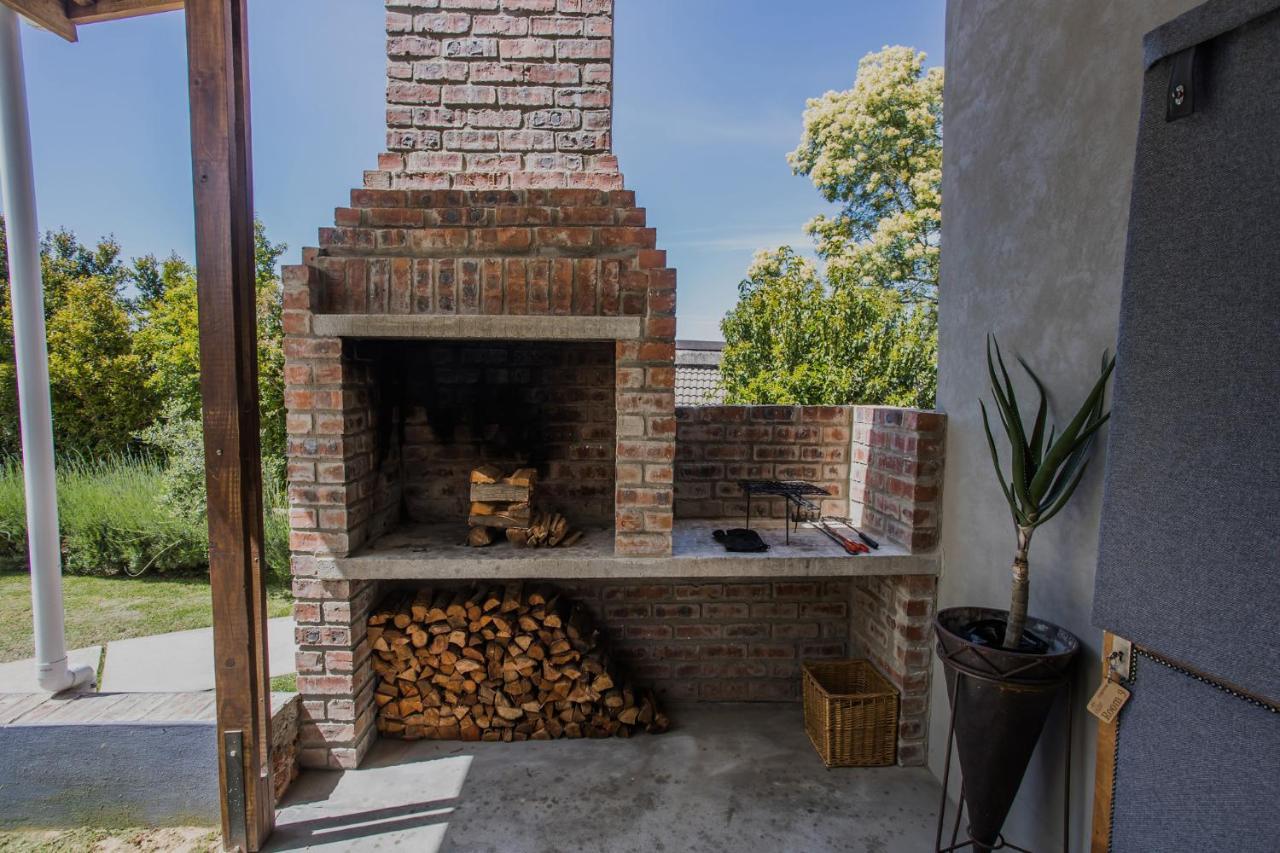 A Hilltop Country Retreat Swellendam Buitenkant foto